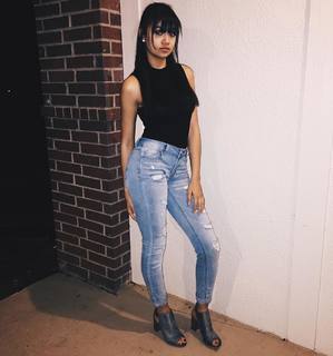 Madison Bailey feet photo thumbnail