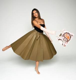 Madison Bailey feet photo thumbnail