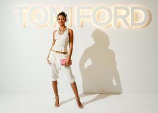 Madison Bailey feet photo thumbnail