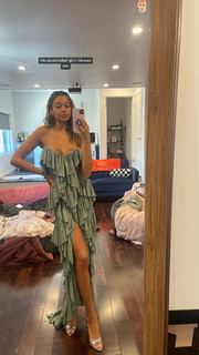 Madison Bailey feet photo thumbnail