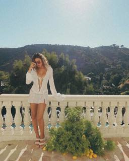 Madison Bailey feet photo thumbnail