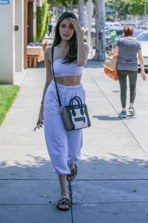 Madison Beer feet photo thumbnail