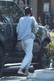 Madison Beer feet photo thumbnail