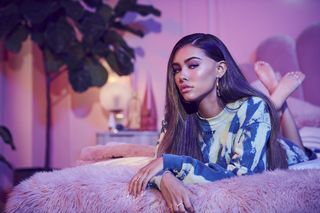 Madison Beer feet photo thumbnail