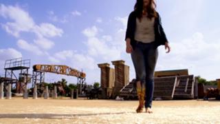 Madison Davenport feet photo 14