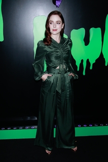 Madison Davenport feet photo 12