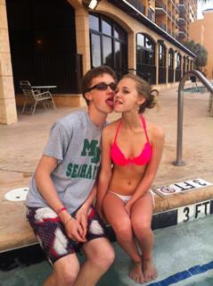 Madison Iseman feet photo thumbnail