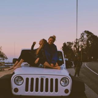 Madison Iseman feet photo thumbnail