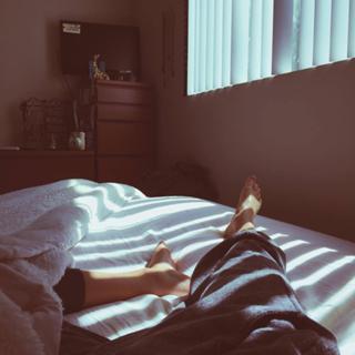 Madison Iseman feet photo thumbnail