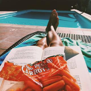 Madison Iseman feet photo thumbnail
