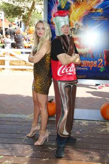 Madison Iseman feet photo thumbnail