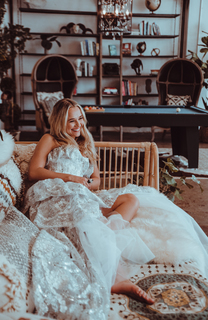 Madison Iseman feet photo thumbnail