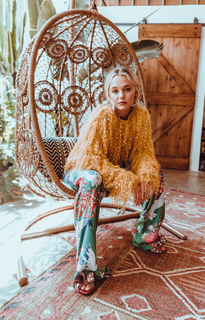 Madison Iseman feet photo thumbnail
