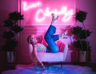 Madison Iseman feet photo thumbnail