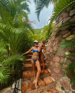 Madison Iseman feet photo thumbnail