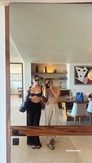 Madison Iseman feet photo thumbnail