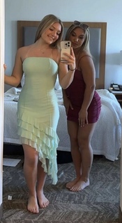 Madison Knisley feet photo 8