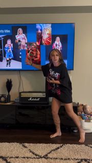Madison Knisley feet photo 3