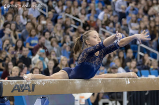 Madison Kocian feet photo 2