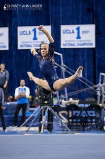 Madison Kocian feet photo 12