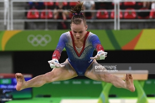 Madison Kocian feet photo 12