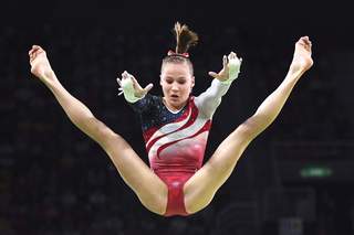 Madison Kocian feet photo 9