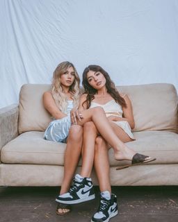 Madison Lewis feet photo thumbnail