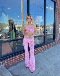 Madison Lewis feet photo thumbnail