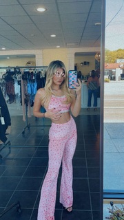 Madison Lewis feet photo thumbnail