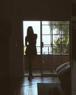 Madison Lewis feet photo thumbnail