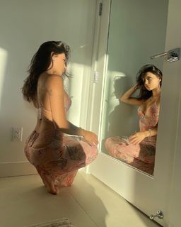 Madison Lewis feet photo thumbnail