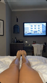 Madison Lewis feet photo thumbnail