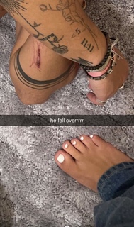 Madison Lewis feet photo thumbnail