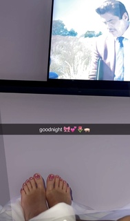 Madison Lewis feet photo thumbnail