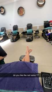 Madison Lewis feet photo thumbnail