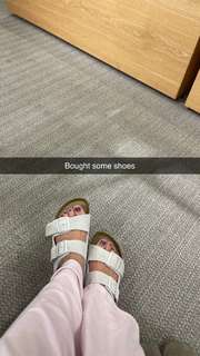 Madison Lewis feet photo thumbnail