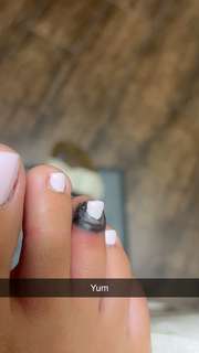 Madison Lewis feet photo thumbnail