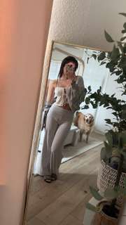 Madison Lewis feet photo thumbnail