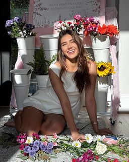 Madison Lewis feet photo thumbnail