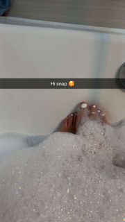 Madison Lewis feet photo thumbnail