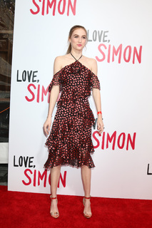 Madison Lintz feet photo thumbnail