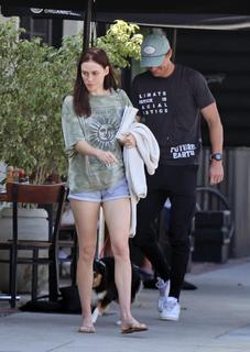 Madison Lintz feet photo thumbnail