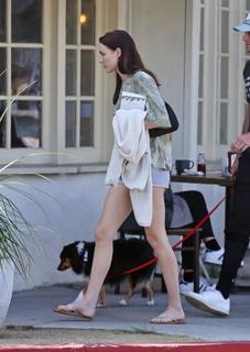 Madison Lintz feet photo thumbnail