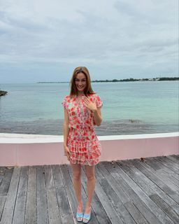 Madison Lintz feet photo thumbnail