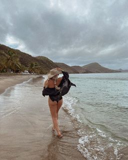 Madison Perry feet photo 20