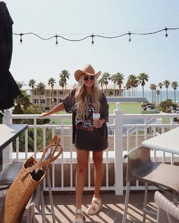 Madison Perry feet photo 16