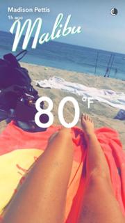 Madison Pettis feet photo thumbnail