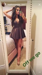 Madison Pettis feet photo thumbnail