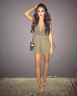 Madison Pettis feet photo thumbnail