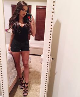 Madison Pettis feet photo thumbnail